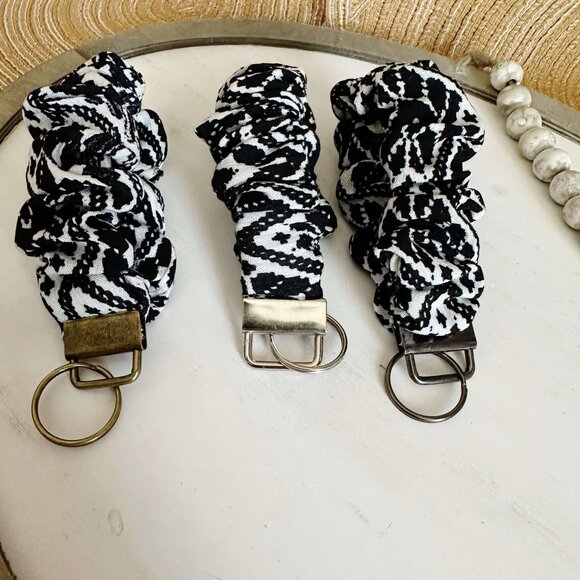 Black & White Diamond Scrunchie Keychain Wristlet - Picture 2 of 3